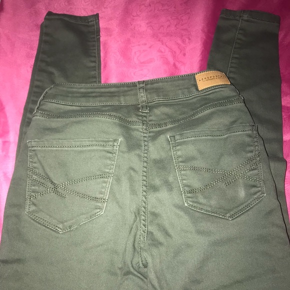Olive green jeans - Picture 2 of 3